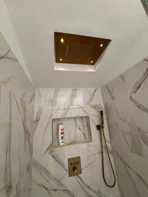Salle de bains dans l'établissement La Suite du Maine SAINTES