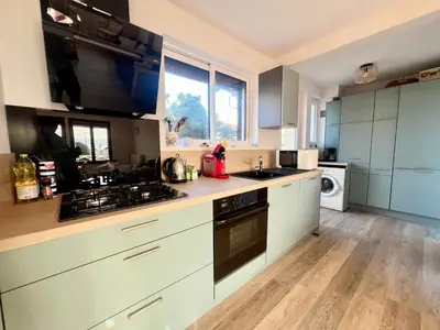 Cuisine ou kitchenette dans l'établissement Maison face à mer Châtelaillon-Plage - Vue sur la mer - Parking GRATUIT