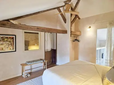 Un ou plusieurs lits dans un hébergement de l'établissement House And Playful Barn