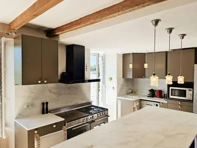 Cuisine ou kitchenette dans l'établissement House And Playful Barn