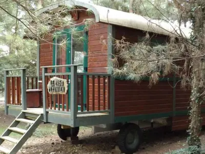 Plan de l'établissement Roulotte confortable avec terrasse pour 4 personnes - API-1-52-1491