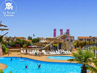 Piscine de l'établissement Mobil-home cosy à Châtelaillon-Plage, 6 pers - API-1-52-1609 ou située à proximité