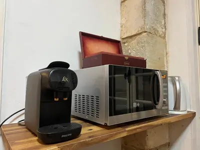 Plateau bouilloire dans l'établissement Maison en face du Marche Notre-Dame