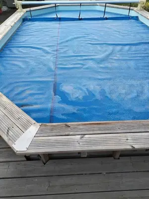 Piscine de l'établissement A l'orée des champs, 3 étoiles, climatisé, lit king-size, piscine d'été ou située à proximité