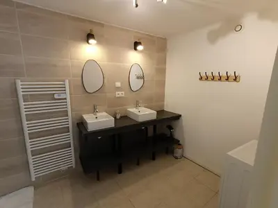 Salle de bains dans l'établissement Gîte ô scope
