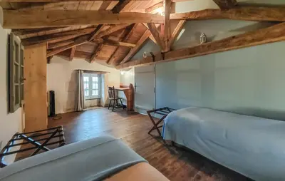 Un ou plusieurs lits dans un hébergement de l'établissement Stunning Home In Chadurie