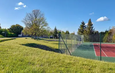 Tennis ou squash au sein de la maison de vacances ou à proximité