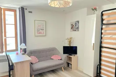 Coin salon dans l'établissement Studio lumineux au cœur du Vieux Marché