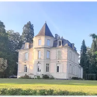 Lumineux Manoir en Charente-Limousine