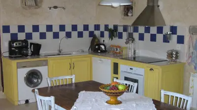 Cuisine ou kitchenette dans l'établissement Logis De La Mélissière