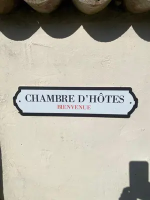 Certificat, récompense, panneau ou autre document affiché dans l'établissement Les Puvinieres