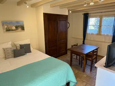 Télévision ou salle de divertissement dans l'établissement Chambres d'hôtes du puy d'anché