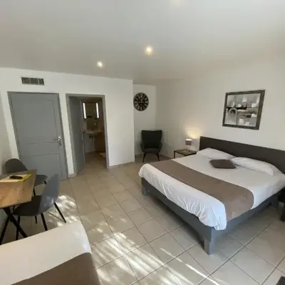 Logis Hôtel L'Oliveraie