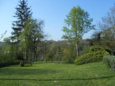 Jardin de l'établissement Chat Noir Gite et Chambre D'Hotes