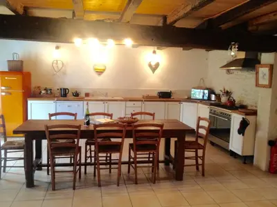 Cuisine ou kitchenette dans l'établissement Gite du Calme 3 Star Bed & Breakfast Cognac