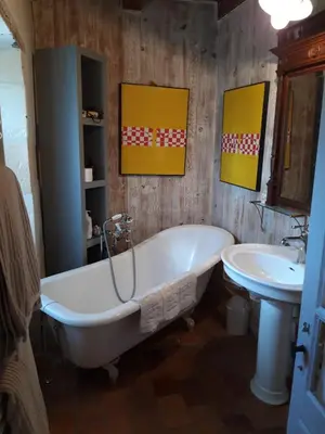 Salle de bains dans l'établissement Maison Lépie