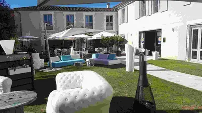 Jardin de l'établissement Hotel Le Saint Gelais