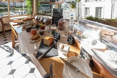 Nourriture dans l'hôtel ou à proximité