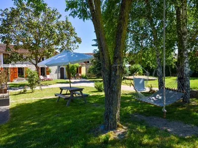 Jardin de l'établissement Holiday Home in Loire near Castles and Nature