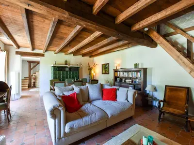 Coin salon dans l'établissement Holiday Home in Saint-Jean near Loire Castles