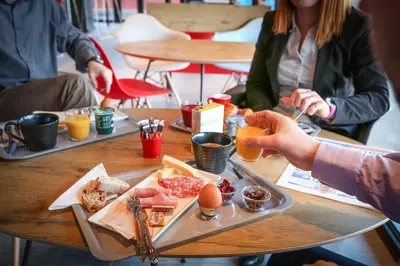 Nourriture dans l'hôtel ou à proximité
