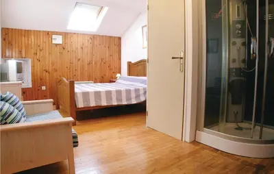 Un ou plusieurs lits dans un hébergement de l'établissement Stunning Home In L'hermenault