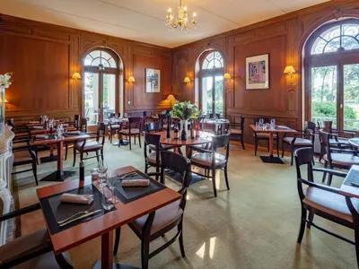 Restaurant ou autre lieu de restauration dans l'établissement Garrigae Manoir de Beauvoir Poitiers Sud - Hotel & Spa