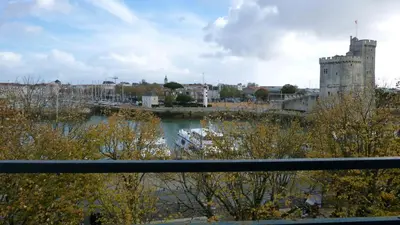 Vue sur la rivière ou le fleuve situé(e) à proximité de l'hôtel