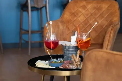 Boissons dans l'établissement The Originals Boutique, Hôtel Victoria, Châtelaillon-Plage