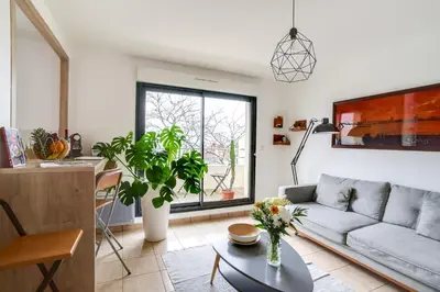 Coin salon dans l'établissement Votre Escale - Le petit Montmartre