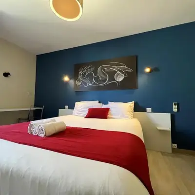 Brit Hotel du Parc Niort Centre-Parking gratuit