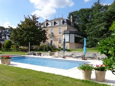 Piscine de l'établissement La Maison Ribotteau ou située à proximité