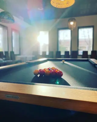 Billard dans l'établissement Boutique Hôtel d'Orbigny Chatelaillon - La Rochelle