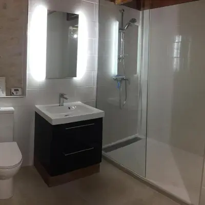 Salle de bains dans l'établissement Maison Halcyon Gite with Pool