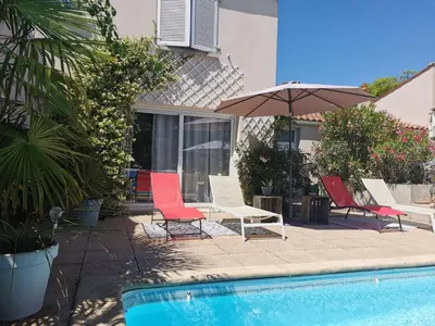 Piscine de l'établissement Gîtes, Chambres d'Hôtes La Maison d'Amis ou située à proximité