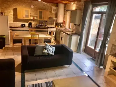 Cuisine ou kitchenette dans l'établissement Les Vieilles Ombres