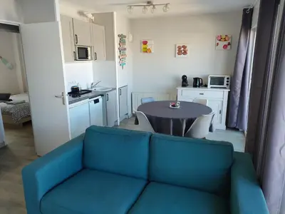 Cuisine ou kitchenette dans l'établissement Résidence MONTE CARLO