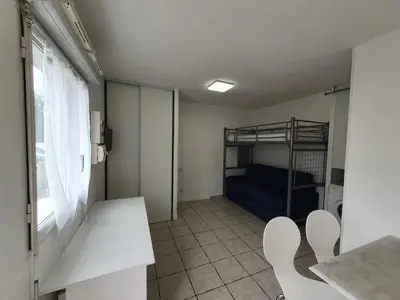Cuisine ou kitchenette dans l'établissement Le Cosy de Tasdon