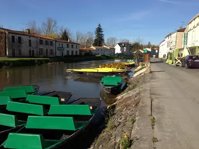 Vue sur la rivière ou le fleuve situé(e) à proximité de l'hôtel