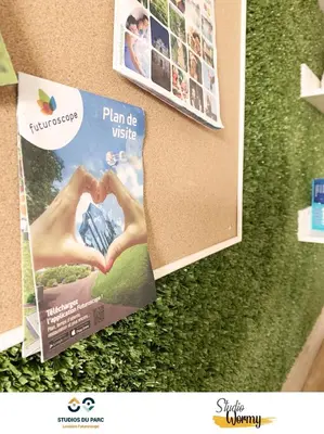 Certificat, récompense, panneau ou autre document affiché dans l'établissement Studios du Parc apparts Hôtel - Futuroscope