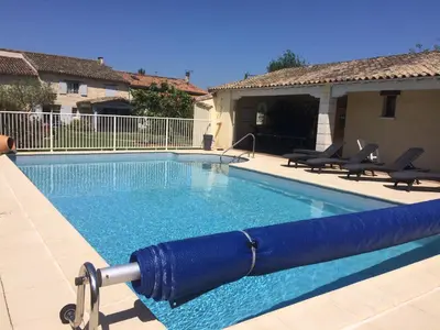 Piscine de l'établissement Les Chenets ou située à proximité
