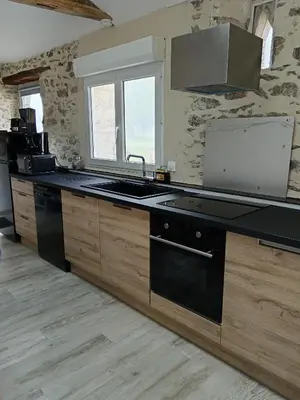 Cuisine ou kitchenette dans l'établissement La Turlure
