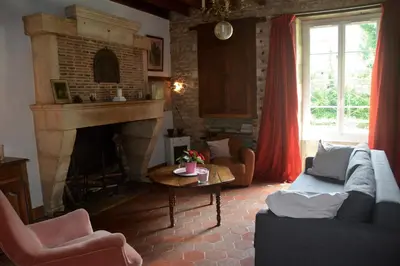 Coin salon dans l'établissement Domaine d azac