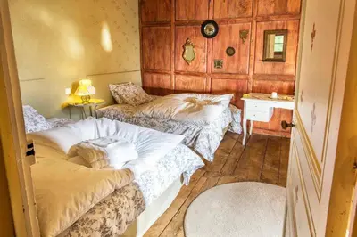 Un ou plusieurs lits dans un hébergement de l'établissement La Maison Arouet