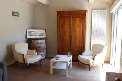 Coin salon dans l'établissement La Maison d'Auguste