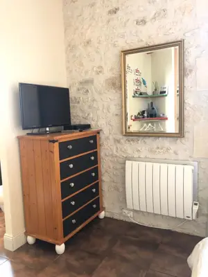 Télévision ou salle de divertissement dans l'établissement Saint James House