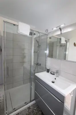 Salle de bains dans l'établissement La Charentine