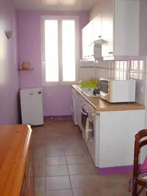 Cuisine ou kitchenette dans l'établissement T2 Agréable