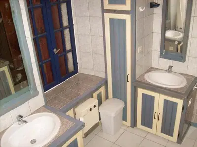 Salle de bains dans l'établissement GITE DE SANSAIS