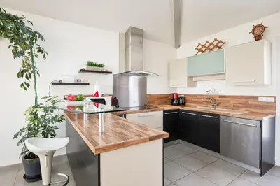 Cuisine ou kitchenette dans l'établissement Villa Lavande